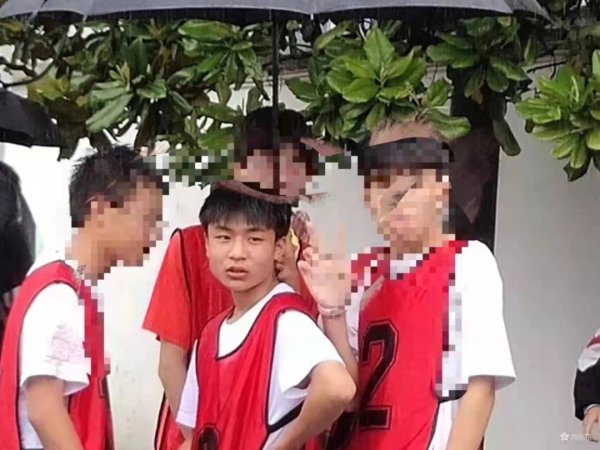 贵州14岁男孩失联8天 家属：凌晨外出跑步后失踪