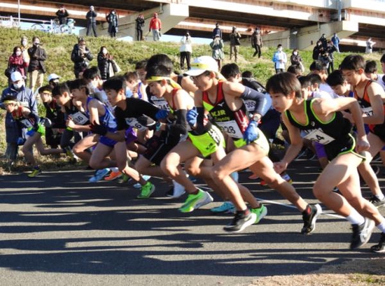 日本长跑大赛发过期水 区政府道歉：过期了也没坏
