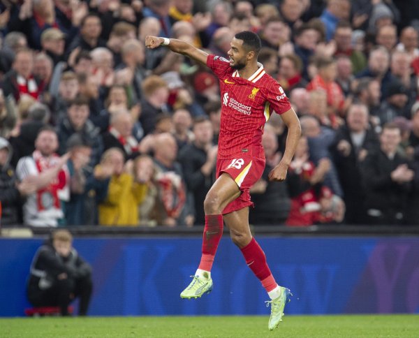 记者：利物浦预计不会寻找迪亚斯替代者，加克波将有更多赛事  时间