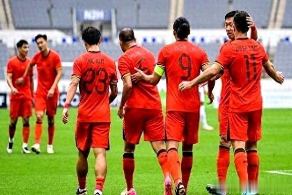 恭喜! 国足迎利好消息? 曝前曼城指导教练员竞聘主帅, 曾率队22场不败