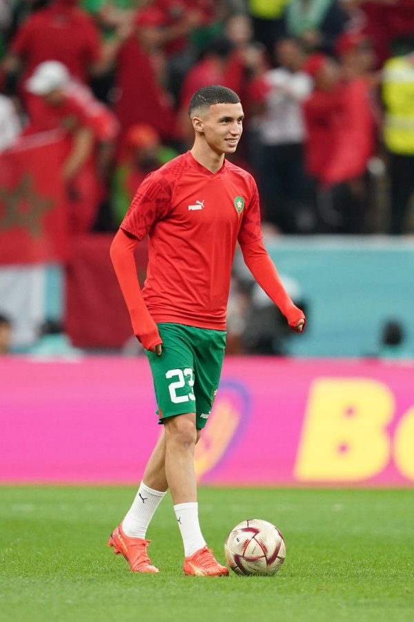 记者：纽卡已联系蓝狐中场球员埃尔哈努斯队伍  ，询问转会条件