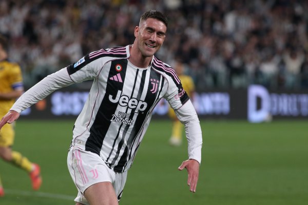 佩杜拉: 尤文和米兰就DV9转会开启谈判, 有望以1500万欧+奖金交易