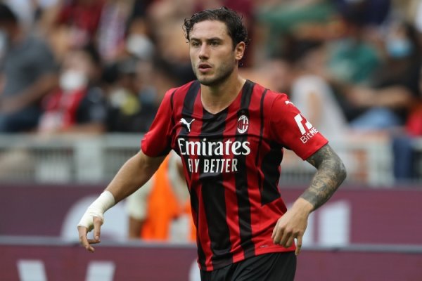 斯基拉：卡拉布里亚将免签加盟帕纳辛纳科斯，签约至2028年