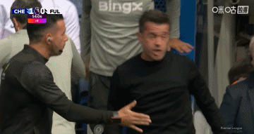 气炸了！1-0变0-1，切尔西补时得分  后，富勒姆主帅席尔瓦场边暴怒