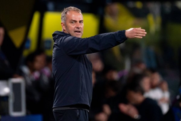 弗里克：对巴萨表现非常不满错误  太多了，VAR缺失并不是我的职责