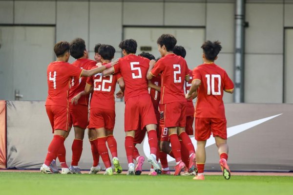 帅惟浩补时致胜球  何思凡破门 U16国足2-1胜沙特U16