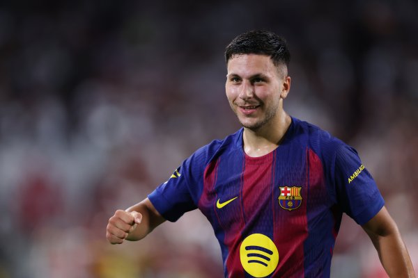 巴德吉迎来巴萨首秀，他是巴萨在西甲职业联赛  中使用的第700名球员