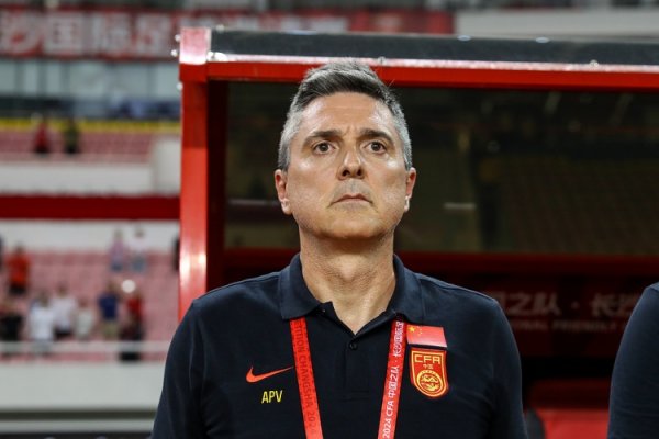 澎湃评U22国足：攻防两端错误  多，首战表现完全可以说不及格