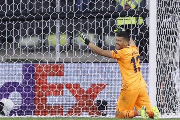 鲁利上半场做出10次抢救  ，创03-04赛季以来欧冠半场抢救  次数新高