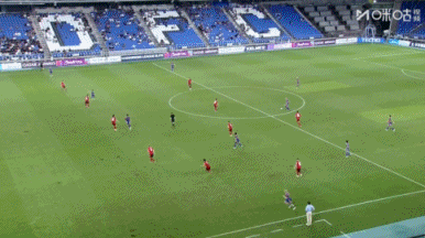 灾难表现！蓉城中卫李扬第一球漏人+不回追，第二球冒顶漏后点