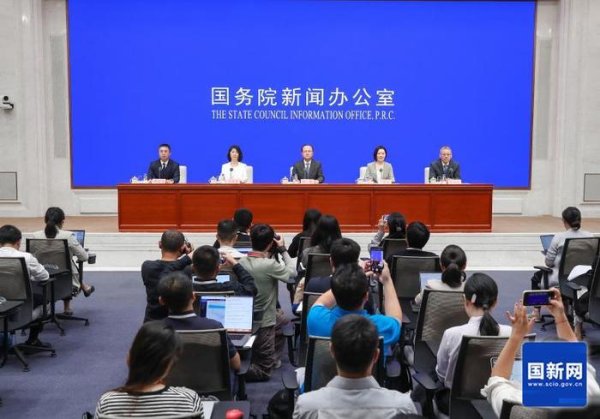 广西壮族自治区副主席卢新宁：“A超”已吸引3300多支参赛队伍