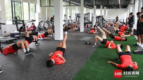 成都蓉城双线出击：保投入稳军心 拼职业联赛  冲亚冠！