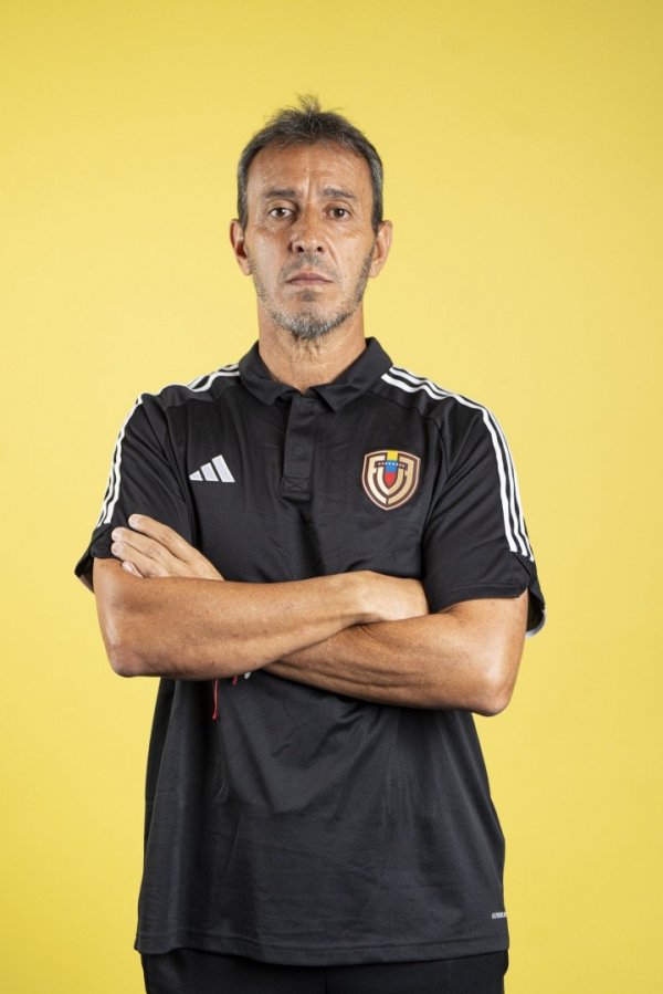 带队无缘2026世界杯赛  ! 官方: 委内瑞拉主帅巴蒂斯塔下课