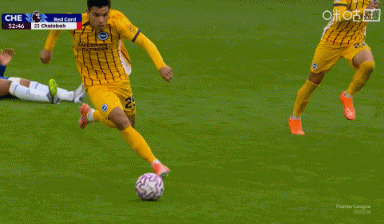 切尔西连场直红！桑托斯被断送大礼，查洛巴防卫  最后一人违例  染红