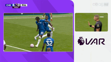 费迪南德锐评：佩德罗手球运动  →凯塞多踩踏，VAR判决  十二码球简直离谱
