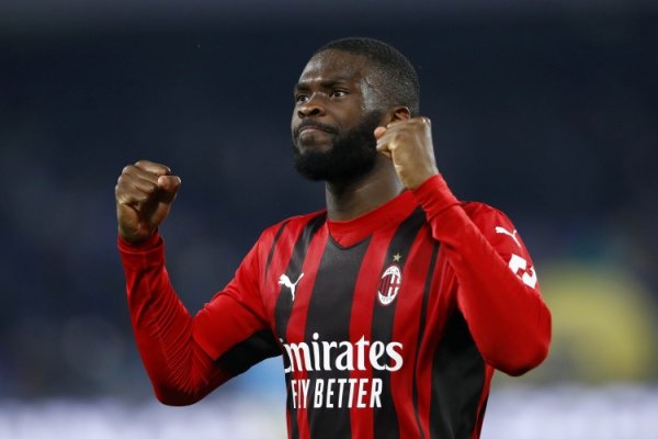 罗马诺：米兰满意托莫里的表现，已与球员队伍  展开续约谈判