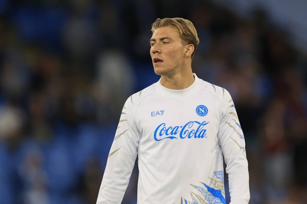 霍伊伦时隔两年欧冠连进两球，德布劳内时隔两年欧冠助功  双响