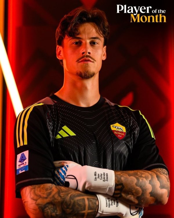 4场2次零封丢2球！罗马官方：守门员斯维拉尔当选9月最佳球员