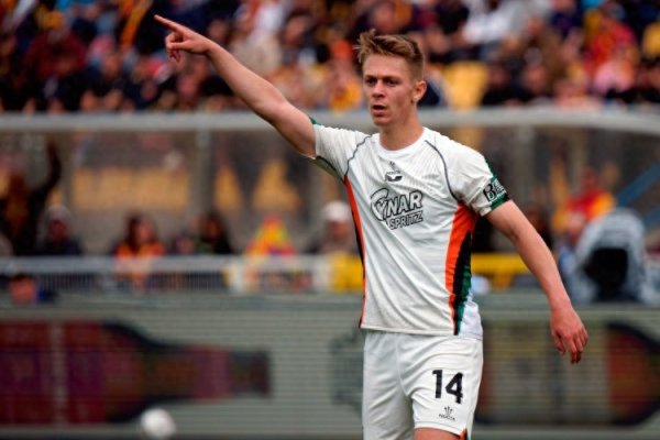 威尼斯总监: 米兰1月报价过卡维利亚, 但被我们拒绝了