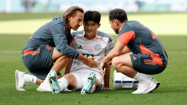 图片报: 拜仁中卫金玟哉检查后没有大碍, 最早下周就能复出