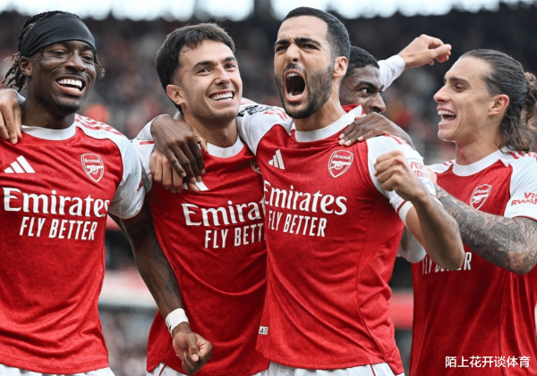 世界波+连进两球, 7000万新援天神下凡! 阿森纳3-0森林登顶积分榜