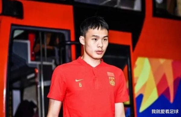 喜讯! 武磊仅用一句话就在本轮中超激活刘若钒, 让他半场连进两球