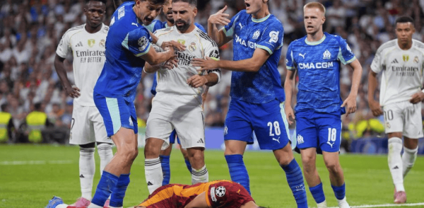 鲁利: 也许是因为身高差距, 卡瓦哈尔用头撞了我的鼻子